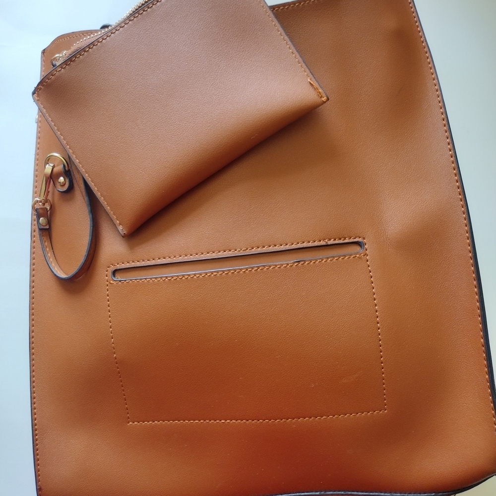 Elegant Tan Crossbody Bag